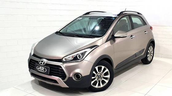 HYUNDAI HB20X 1.6 16V PREMIUM FLEX 4P AUTOMÁTICO HYUNDAI HB20X 1.6 16V PREMIUM FLEX 4P AUTOMÁTICO